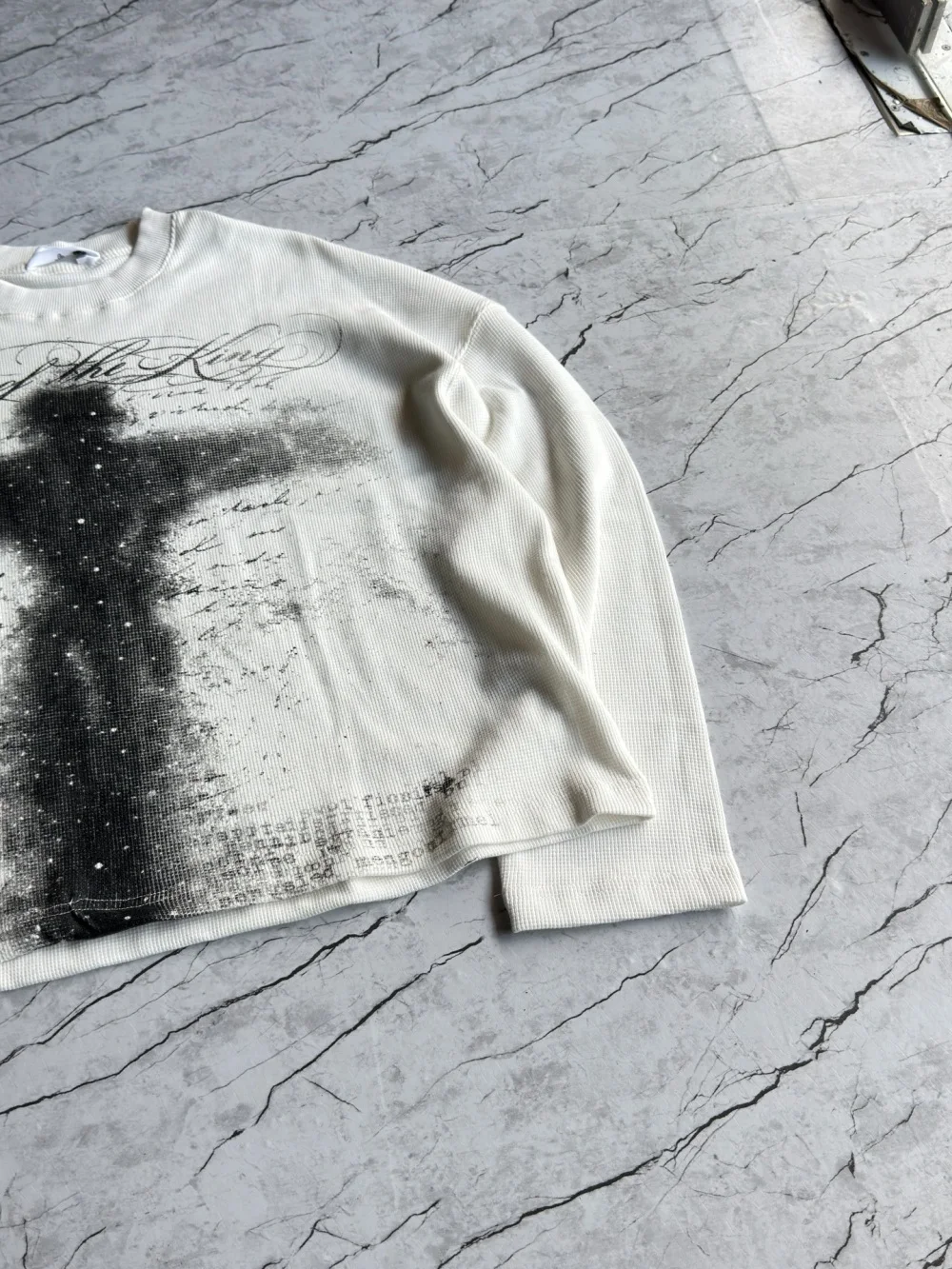 2026 New Autumn Retro Gothic Cross Text Printed Round Neck Long Sleeve Top Punk Street Trend Casual Niche Versatile Unisex ins
