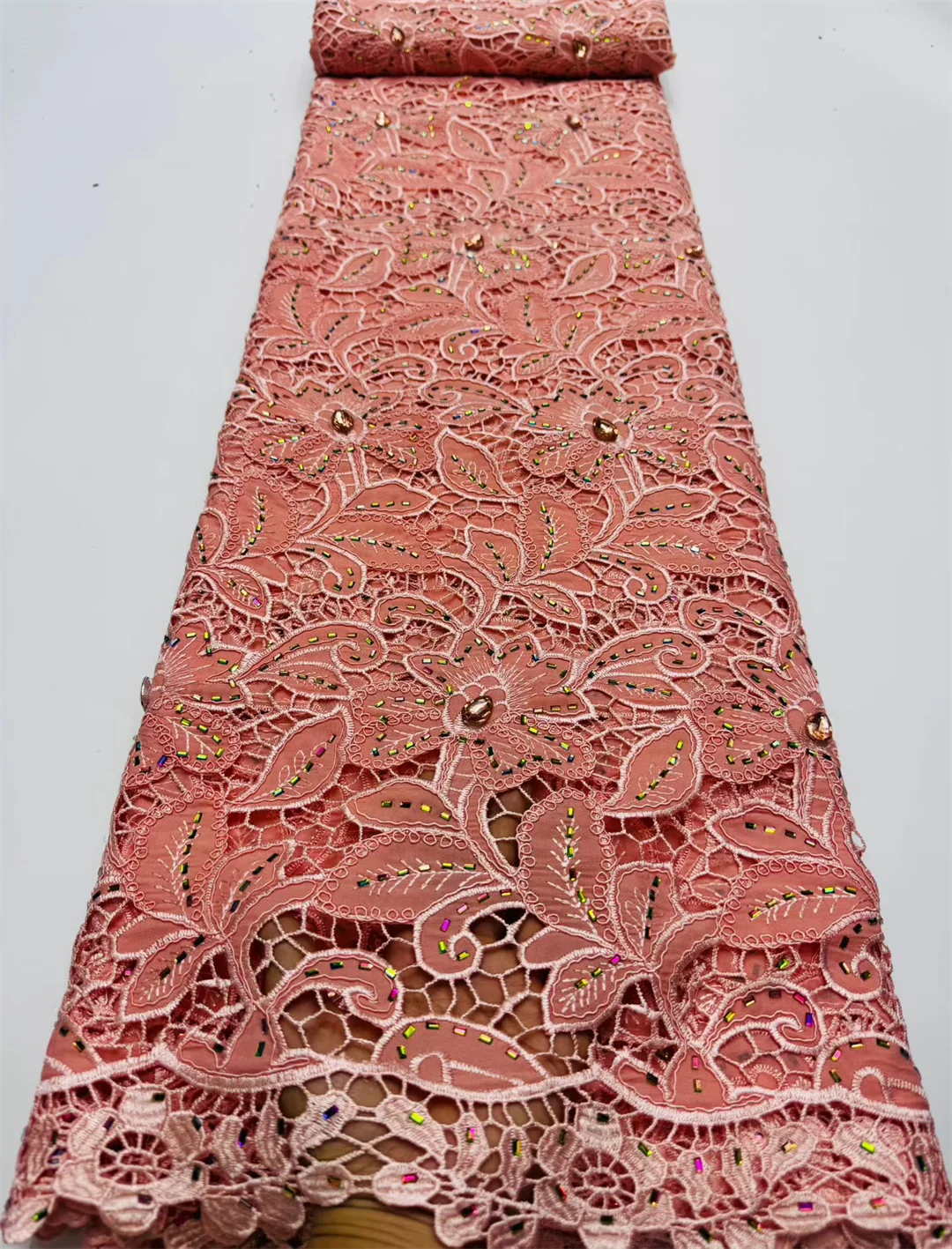 

Африканская нигерийская водорастворимая ткань и кружево, новейшие камни, гипюровый шнур, кружево с вышивкой для женщин, свадебные платья, 5 ярдов