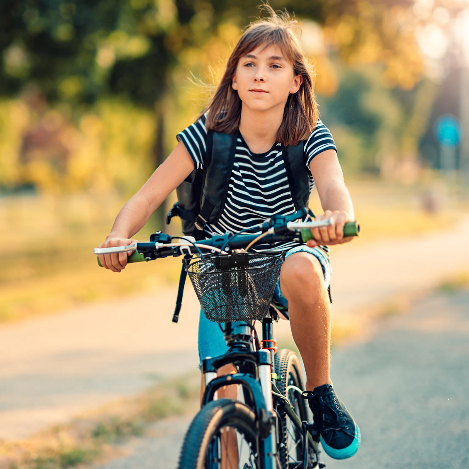 

Sturdy Metal Bicycle Front For Kids Durable Wire Bike Storage Basket With Handle Smooth Finish Child-Friendly Design Compatible