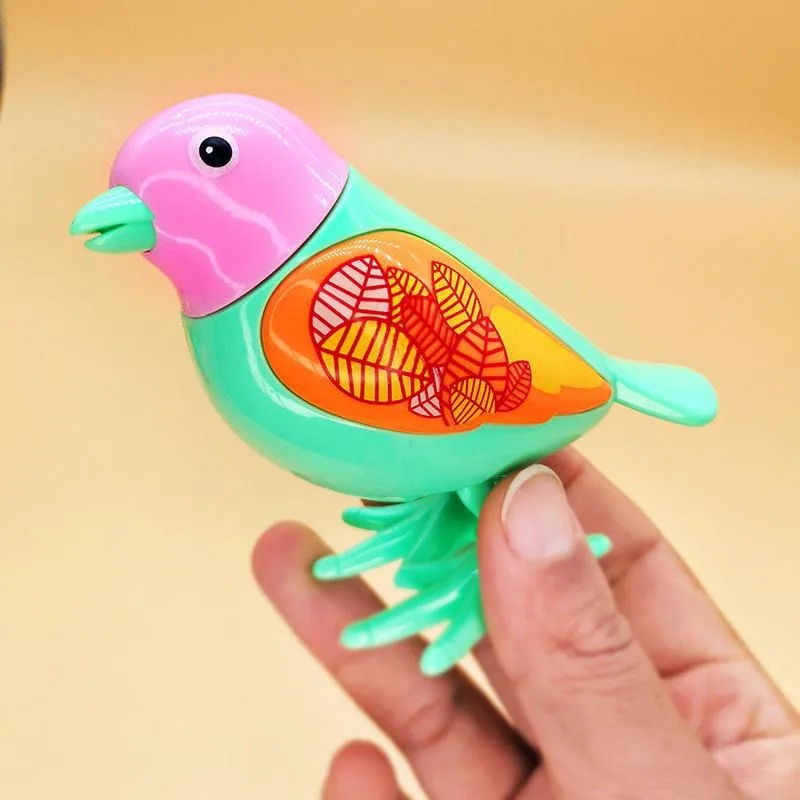 2024New Clockwork Toy Children's Cartoon Winding Creative Jumping Little Magpie Bird Animal Model Baby Gift