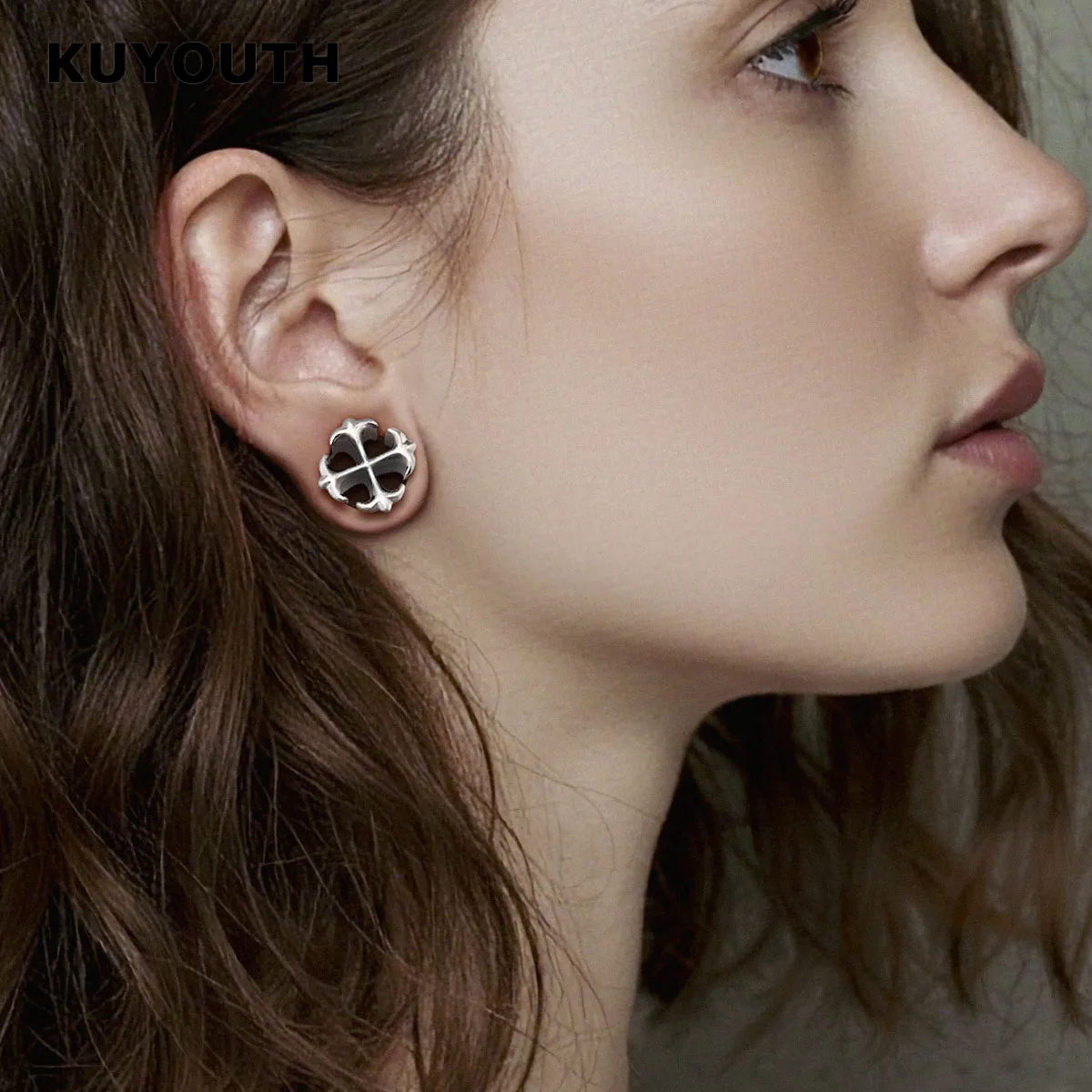 KUYOUTH 2Pcs Gothic Hollow Ear Gauges Saddle Stretchers Copper Ear Tunnels Plugs Body Piercing Expander Earrings
