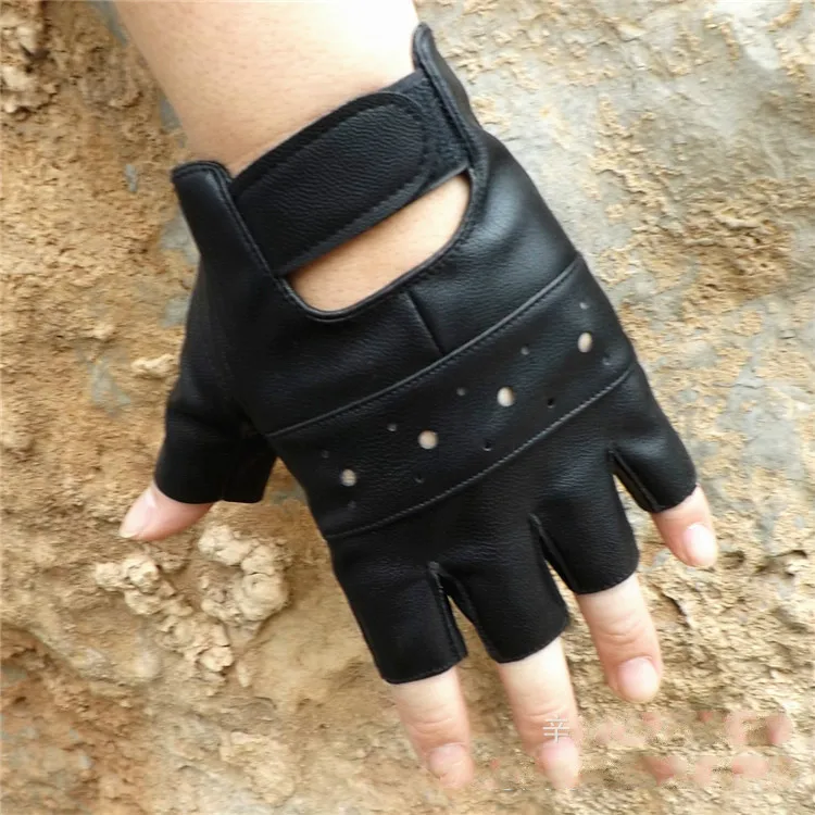 KOF King of Fighters Fatal Fury Terry Bogard Glove Black Half Finger Leather Gloves Outdoor Sports Gloves Cosplay Accessories