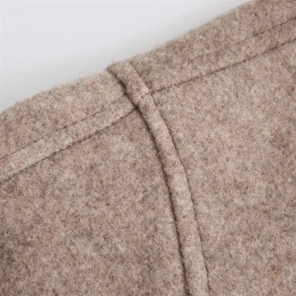 เสื้อแจ็คเก็ตนักบินสั้นสไตล์ยุโรปและอเมริกาสำหรับผู้หญิง คอลเลคชั่นใหม่ ฤดูใบไม้ผลิ 2024 เนื้อผ้านุ่ม