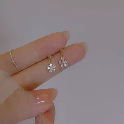 Sweet Temperament Exquisite Flower Zircon Drop Earrings for Women Rhinestone Earring Girl Party Birthday Wedding Jewelry Gifts