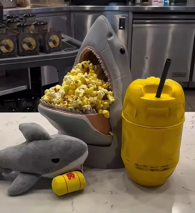 

Jaws 50th Hark Popcorn Bucket Bold Shark-Shaped Snack Holder Bpa-Free Silicone Collectible Decor Movie Nights Parties Fun Gift