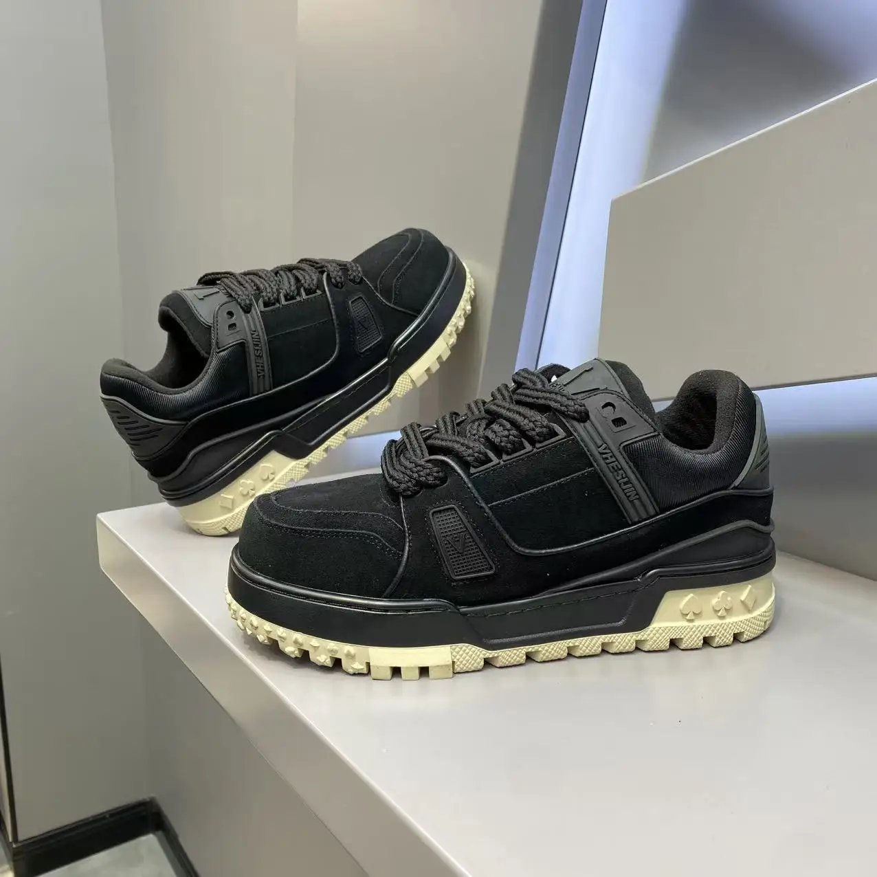 

Fashion Men Casual Shoes Platform Non-slip Man Walking Sneakers Lightweight Male Running Shoes Breathable Platform Sports Shoes