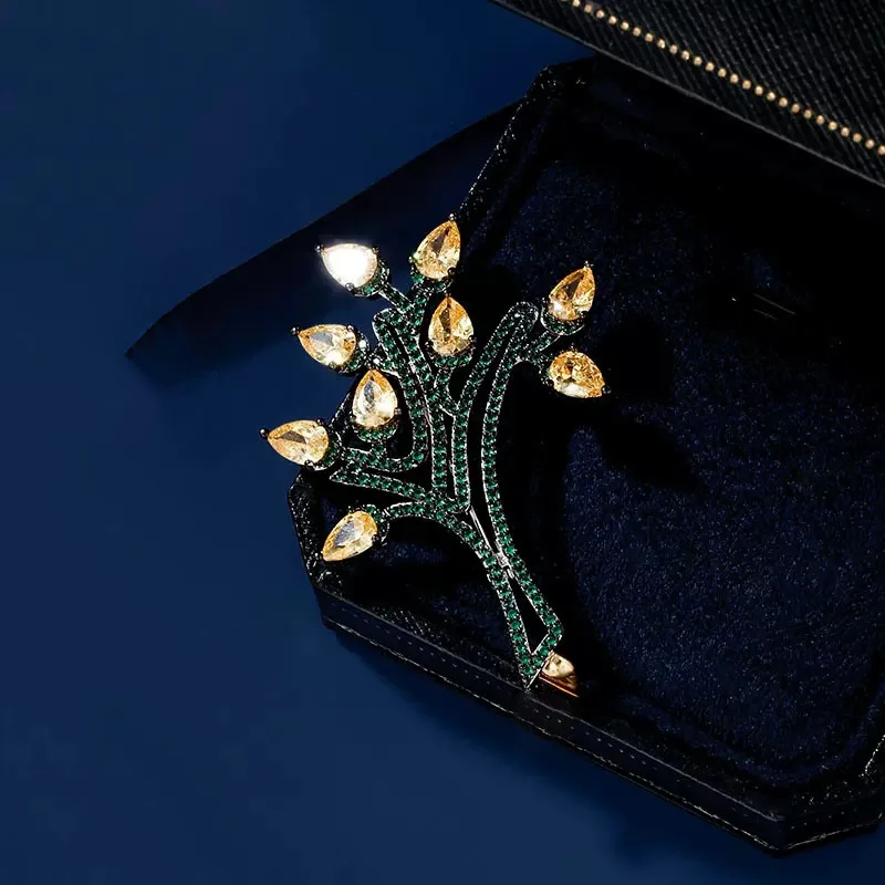 النسخة الكورية من مزاجه الكريستال بروش الراقية الإناث رائعة الصدار النبات الأخضر المتخصصة تصميم الشعور المضادة للضوء دبوس المد