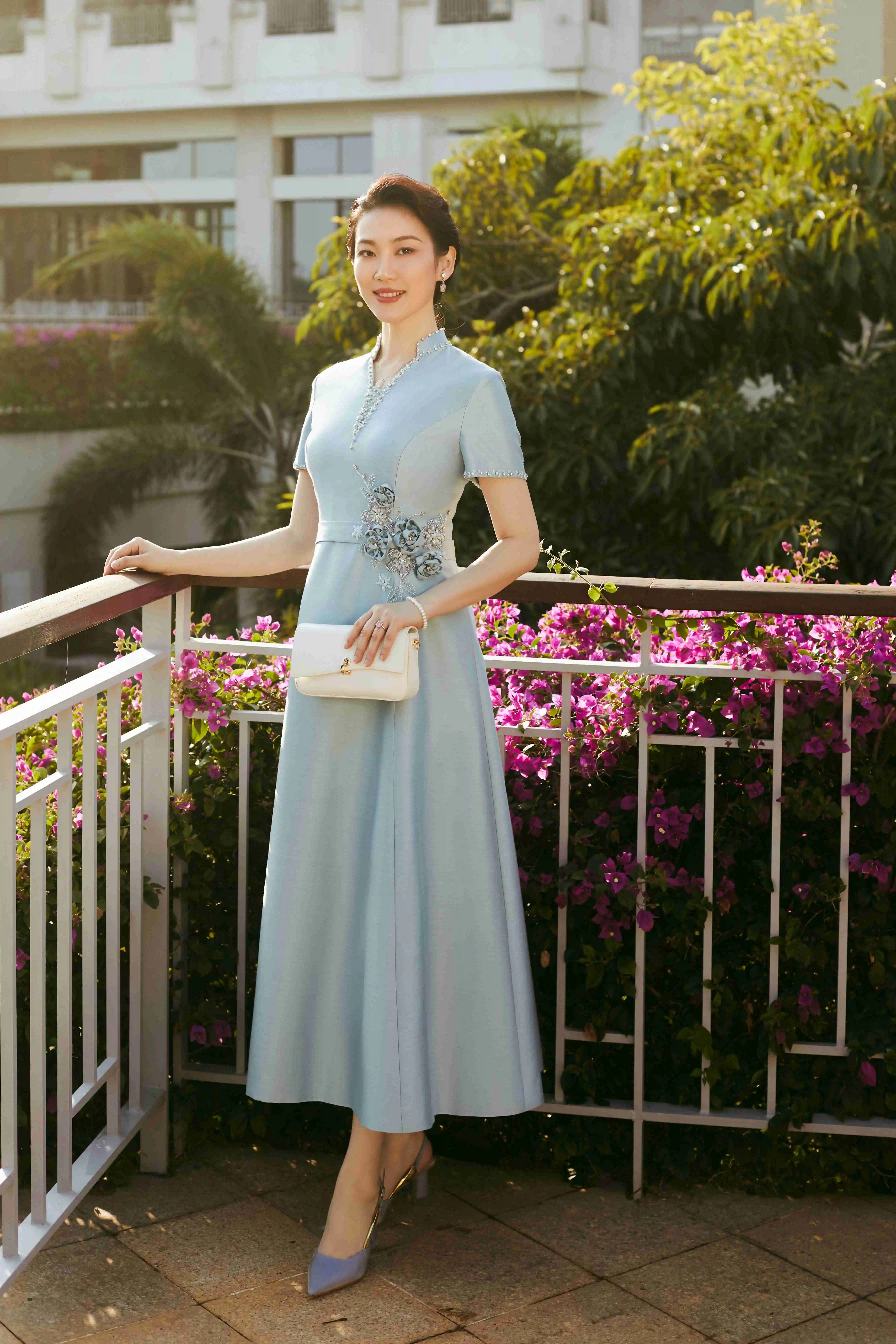 Traditional Chinese Clothing Embroidery Long Cheongsam Silk Temperament Banquet Qipao Dress