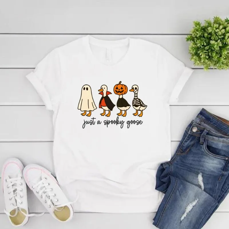 Just A Spooky Goose T-shirt Funny Halloween Goose T-shirt Men's and Women's Top Pattern Cute Horror T-shirt Halloween Gift