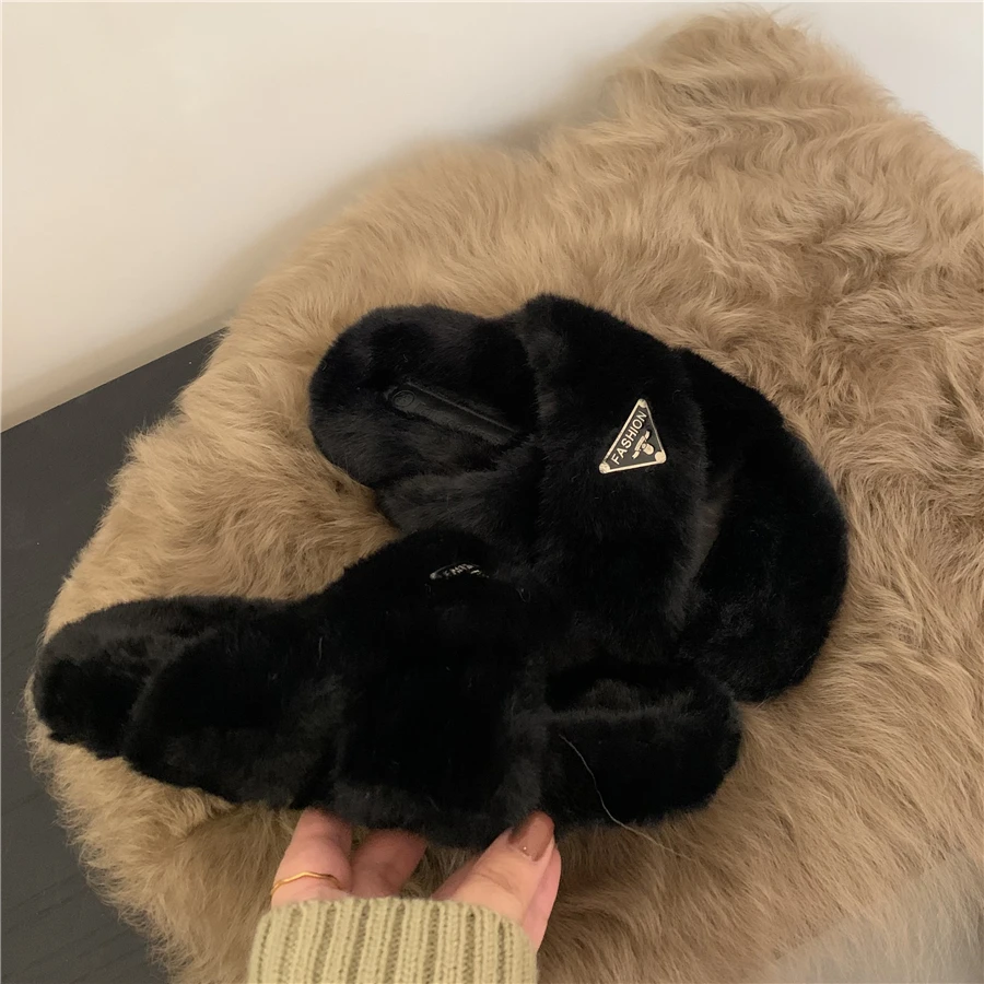 2024 New Style Plush Slippers Triangle Logo Cross Flat Plush Slippers Lazy Slippers