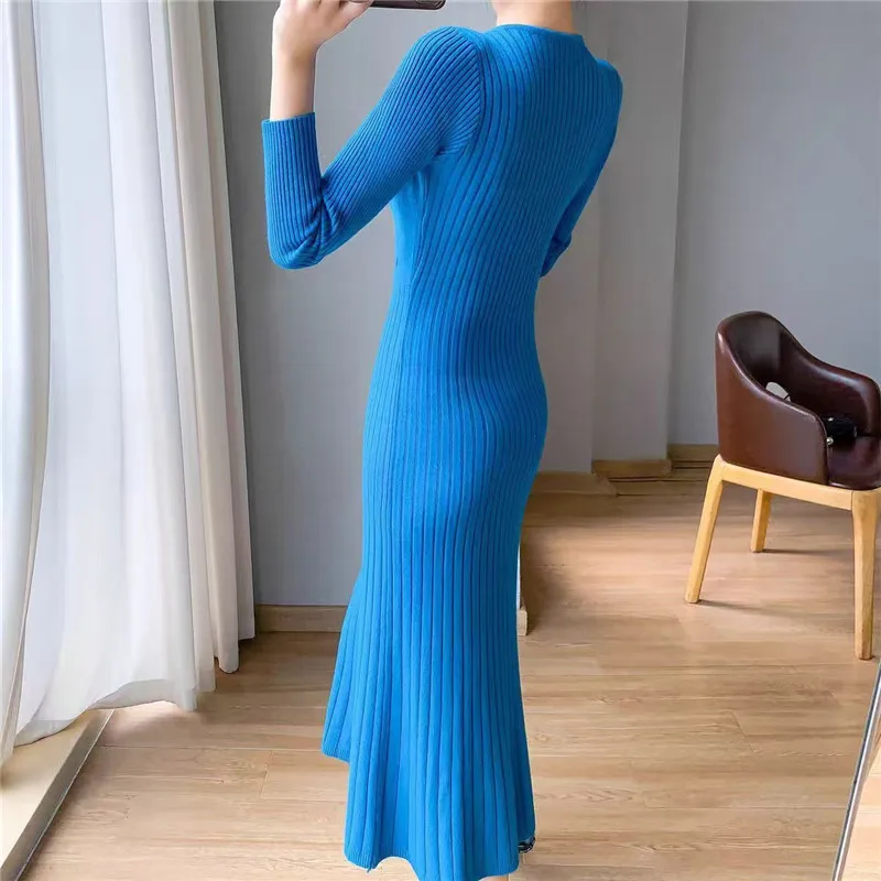 Franse retro damessweaterjurk 2025, winter vrouwelijke slanke jurken over de knie, nieuwe zachte hoge dames taille dieptepuntrok