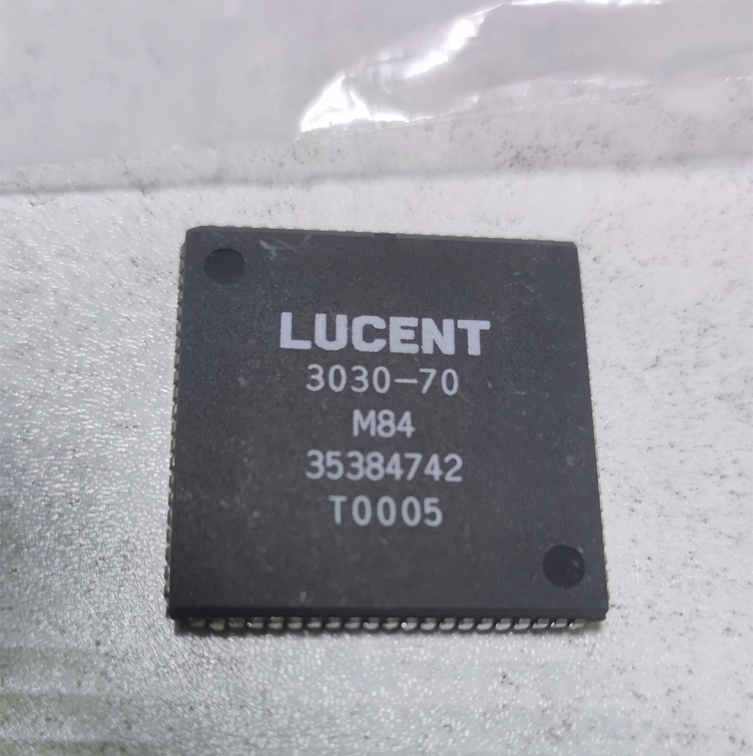 1~10pcs/lot ATT3030-70M84 3030-70M84 PLCC84 100% Brand New Original.