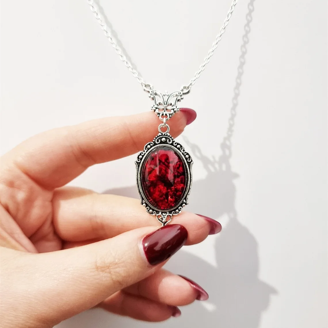 Gothic Blood Red Quartz Charm Necklace Oval Pendant Necklace For Women Halloween Vampire Embossed Witch Jewelry