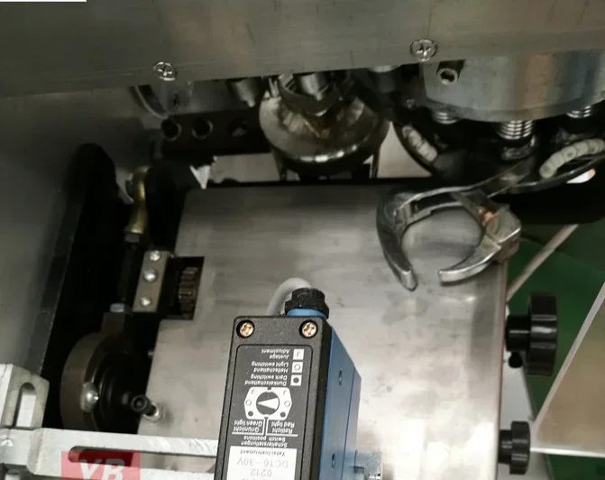WB-120 High speed candy automatic packing sweets bunch twist wrapping machine