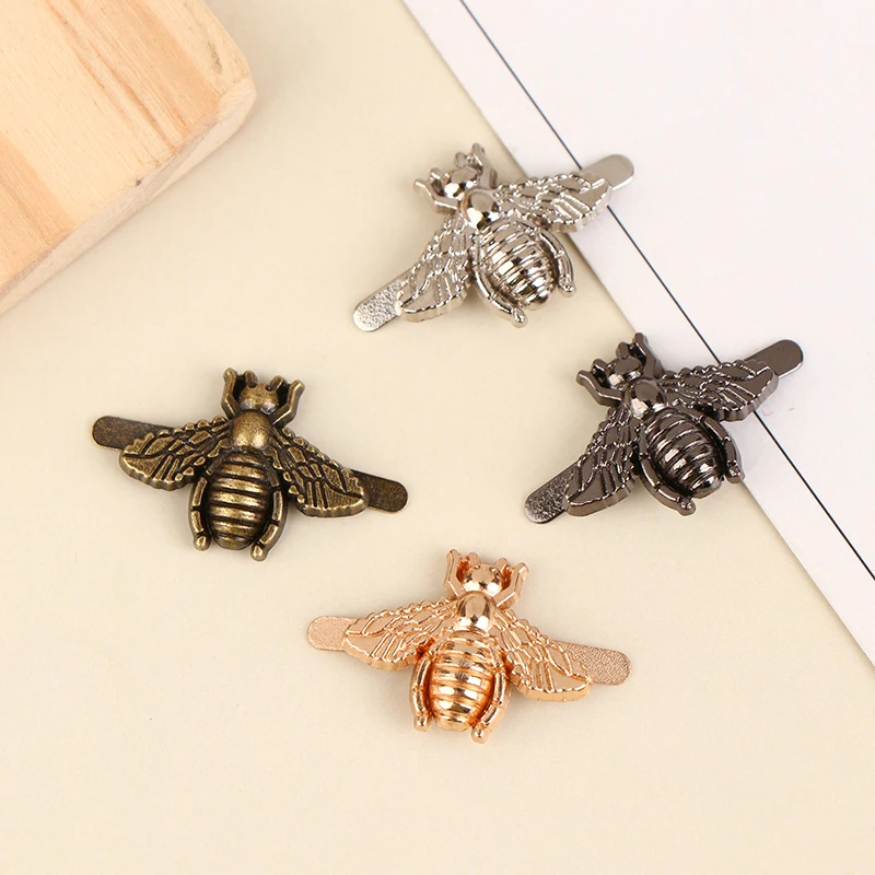 2pcs Metal Bee Shape Decoration Buckle Bag Clip Clasp Hardware For DIY Leather Craft Bag Handbag Shoe Accessories