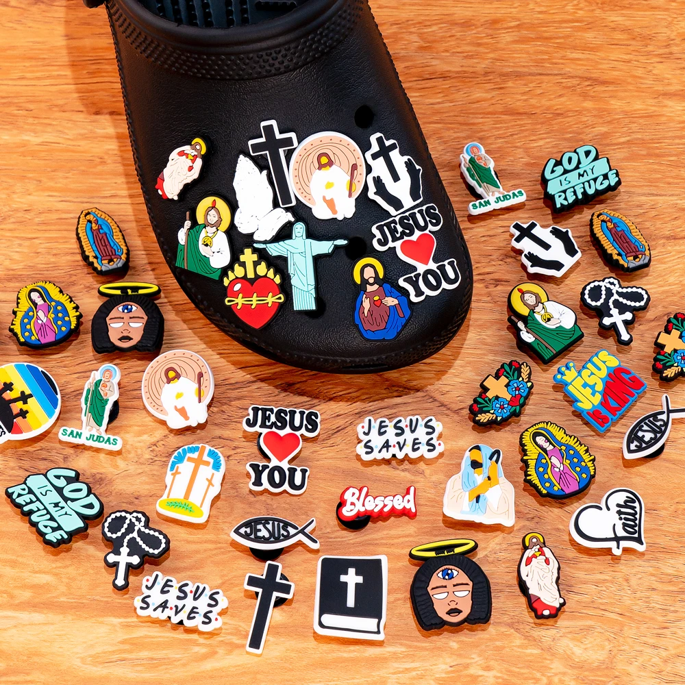 1 stücke PVC Religiöse Jesus Clog Schuh Charms Heilige Bibel Schuh Dekorationen Pins für Frau Männer Party Favor Geschenke DIY clips Zubehör – Detail 8