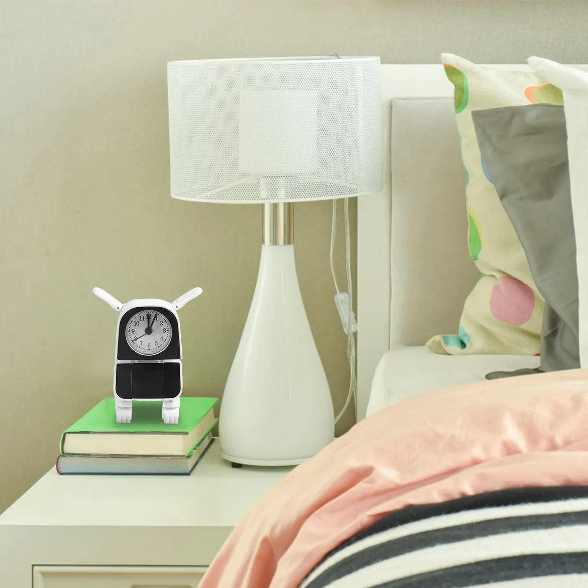 Robot-Shaped Alarm Clock for Kids & Adults – Blue Digital Bedside Clock with Snooze, LED Display, Creative Desktop Design