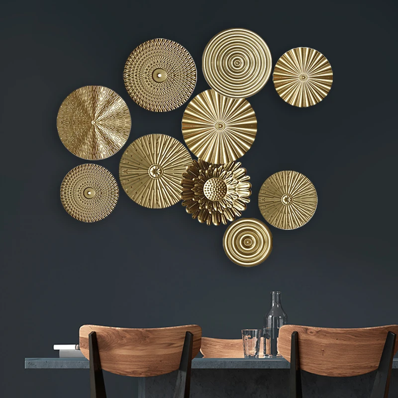 1PC Nordic Light Luxury Round Wall Hanging Decor Golden Iron Irregular Disc Metal Pendants Retro Metal Wall Decoration