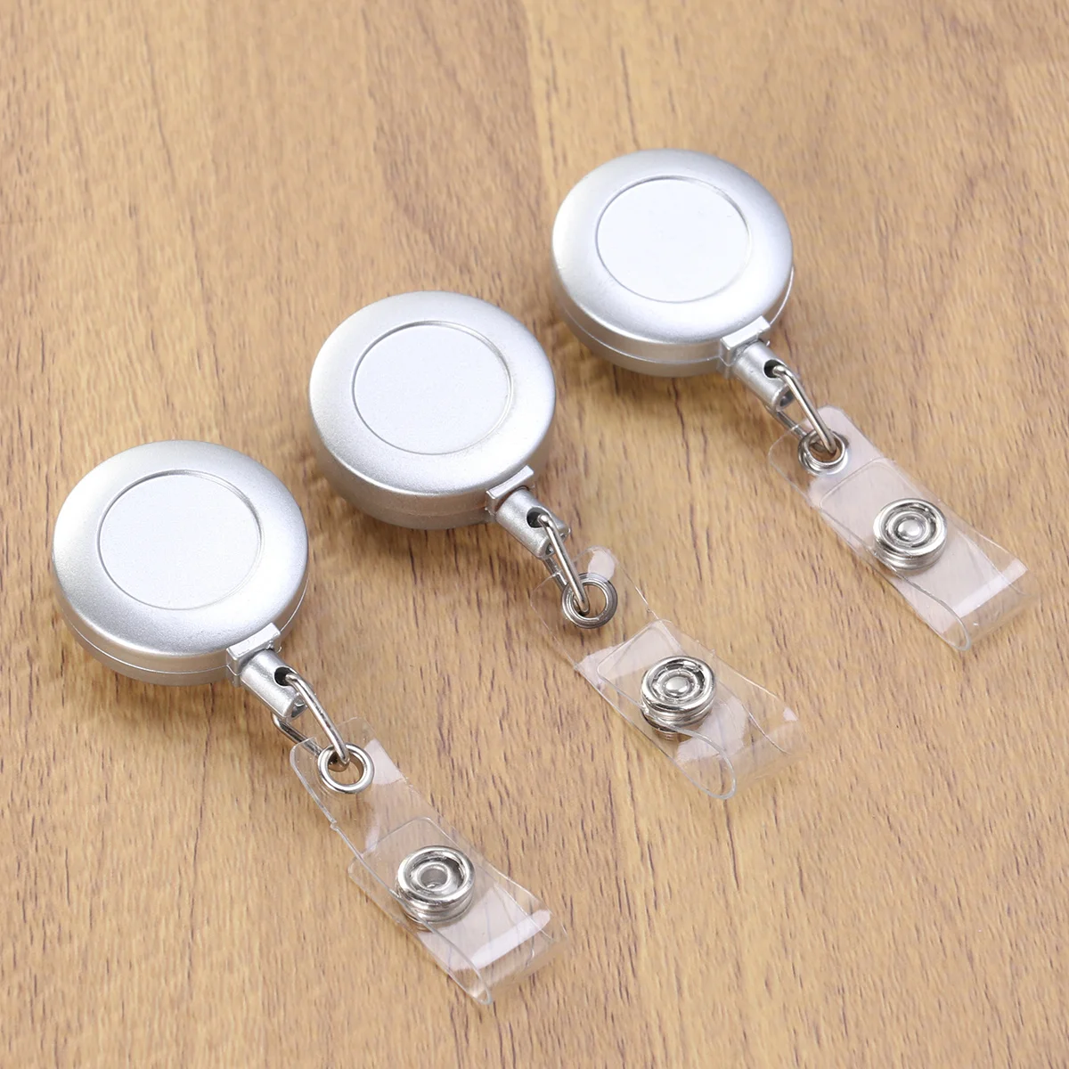 

3Pcs Retractable Badge Holder Id Badge Reel Clip Swivel Metal Clip for Teachers Factory Workers Contractors Eyeglasses Lanyards