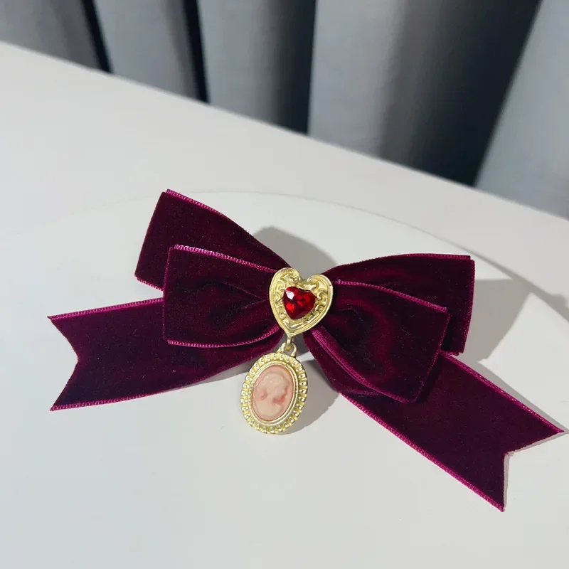

French Court Vintage Bow Tie Velvet Rhinestones Heart Bows Brooch Korean Women's Gifts Lolita Clothing Accessories Collar Flower