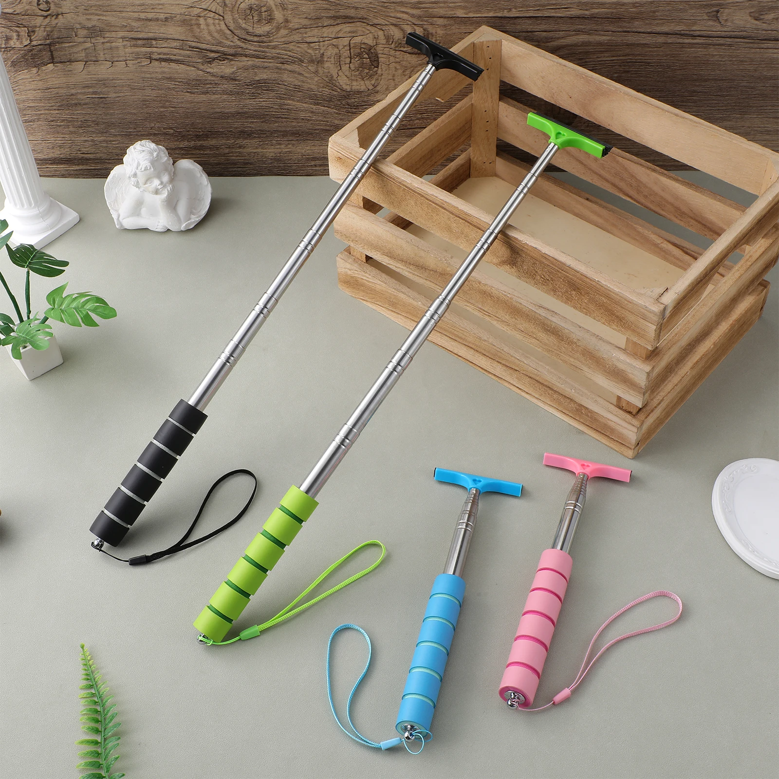 

4Pcs Car Windshield Squeegee Mini Mirror Cleaner Tool Retractable Design for Removal on Vehicles Compact Comfortable