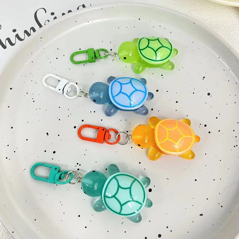 Cartoon Resin Luminous Turtle Ornament Keychain Glow-in-the-dark Color Turtle Keyring Bag Pendant Accessor Girlfriends Gifts