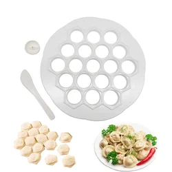 러시아 라비올리 메이커 금형 19 홀 식품 등급 플라스틱 내구성이 뛰어난 쉬운 깨끗한 Pelmeni Pierogi Maker With Stuffing Spoon BPA Free