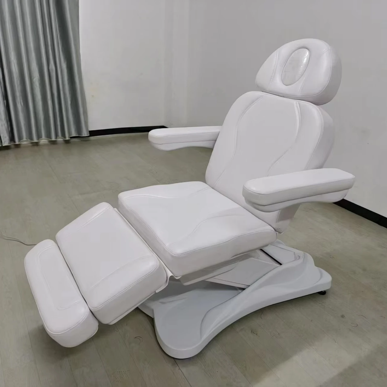 

Black Modern Multi-Functional Electric Beauty Foldable Bed Tattoo Bed Rotating Surgery Chair 3/4 Motors for Beauty Salon