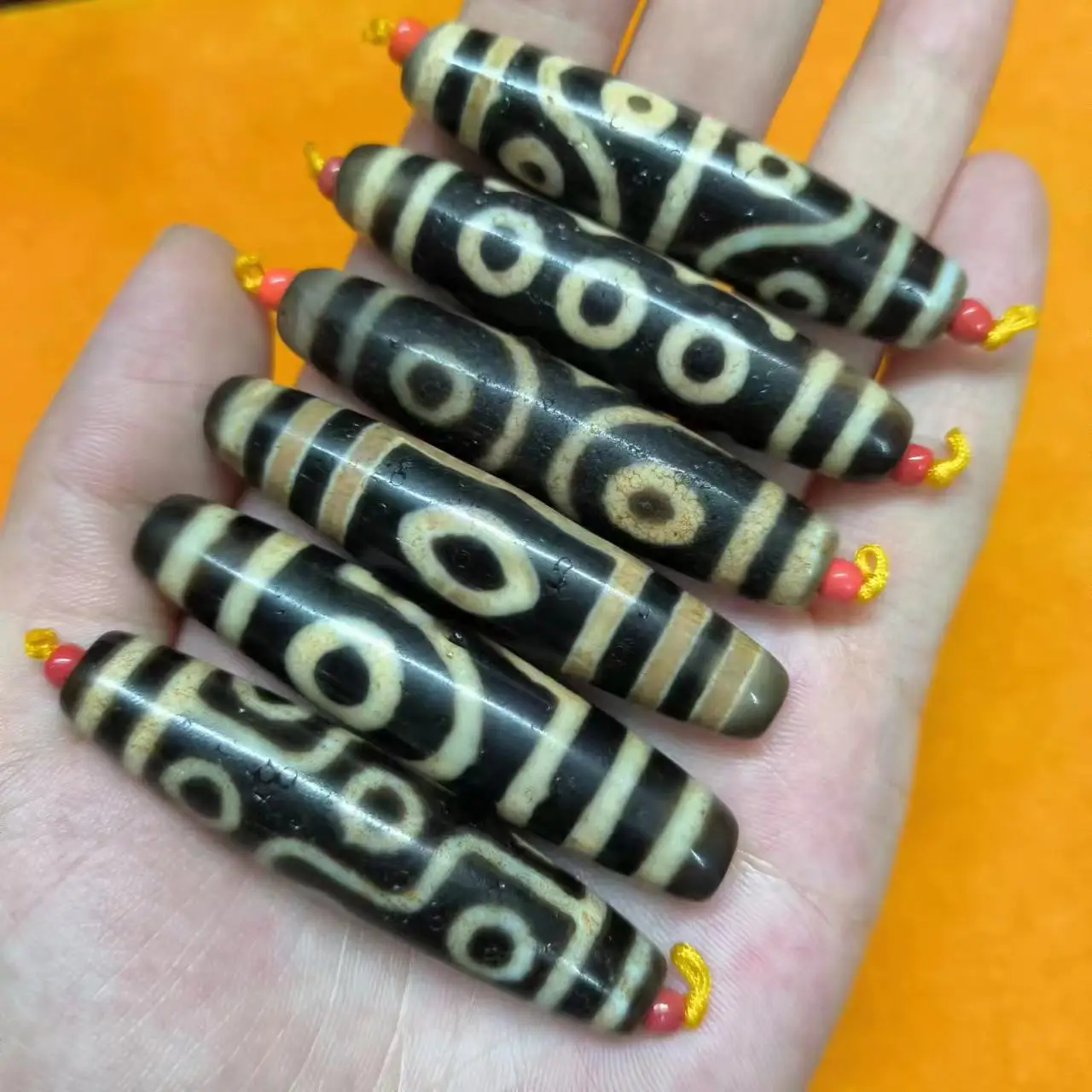 1pcs/lot Natural Old Agate Dzi black yellow weathered Horseshoe handmade beads collectible multiple styles amulet folk-custom