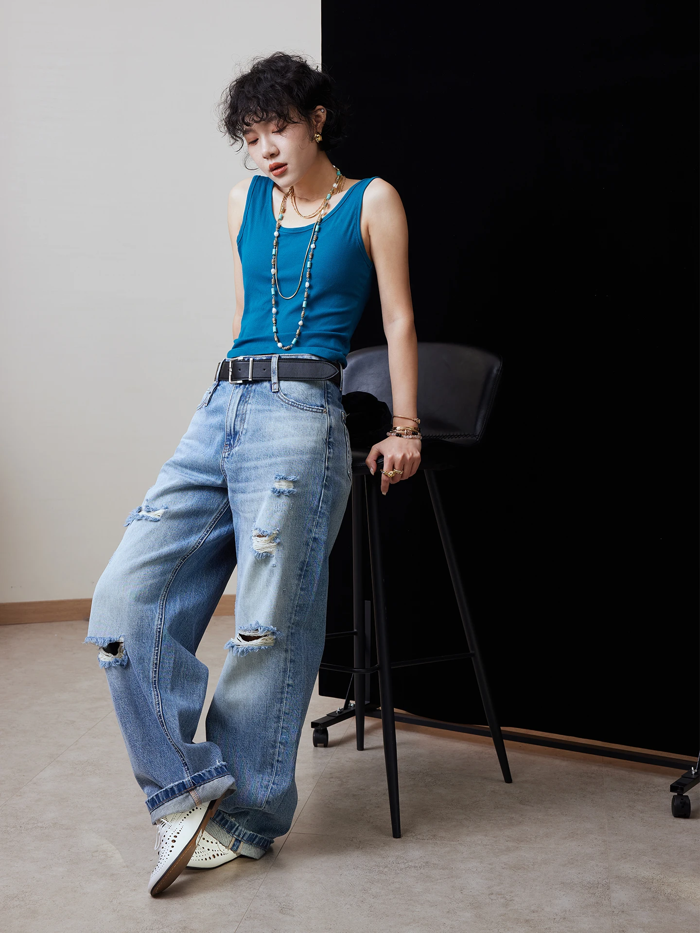 

Loose Straight Leg Jeans Women's Blue Eucalyptus Design Sense Hole New 2026 Korean Style Cotton Natural Waist Spring Season