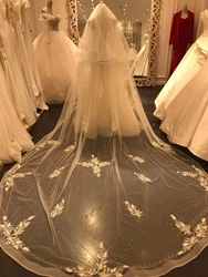 Romantic Two-Layer Lace Wedding Veil with Ribbon New Arrive Pearls Bridal Veils with Metal Comb MM Wedding Accessories