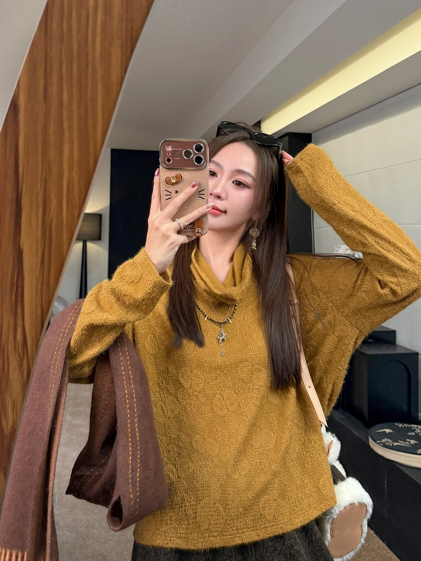 

Zhang ei "Mysterious Fraance" Yellow Floing Embroidery Fluffy Ne Base irt Comfortable Soft Long Sve ...