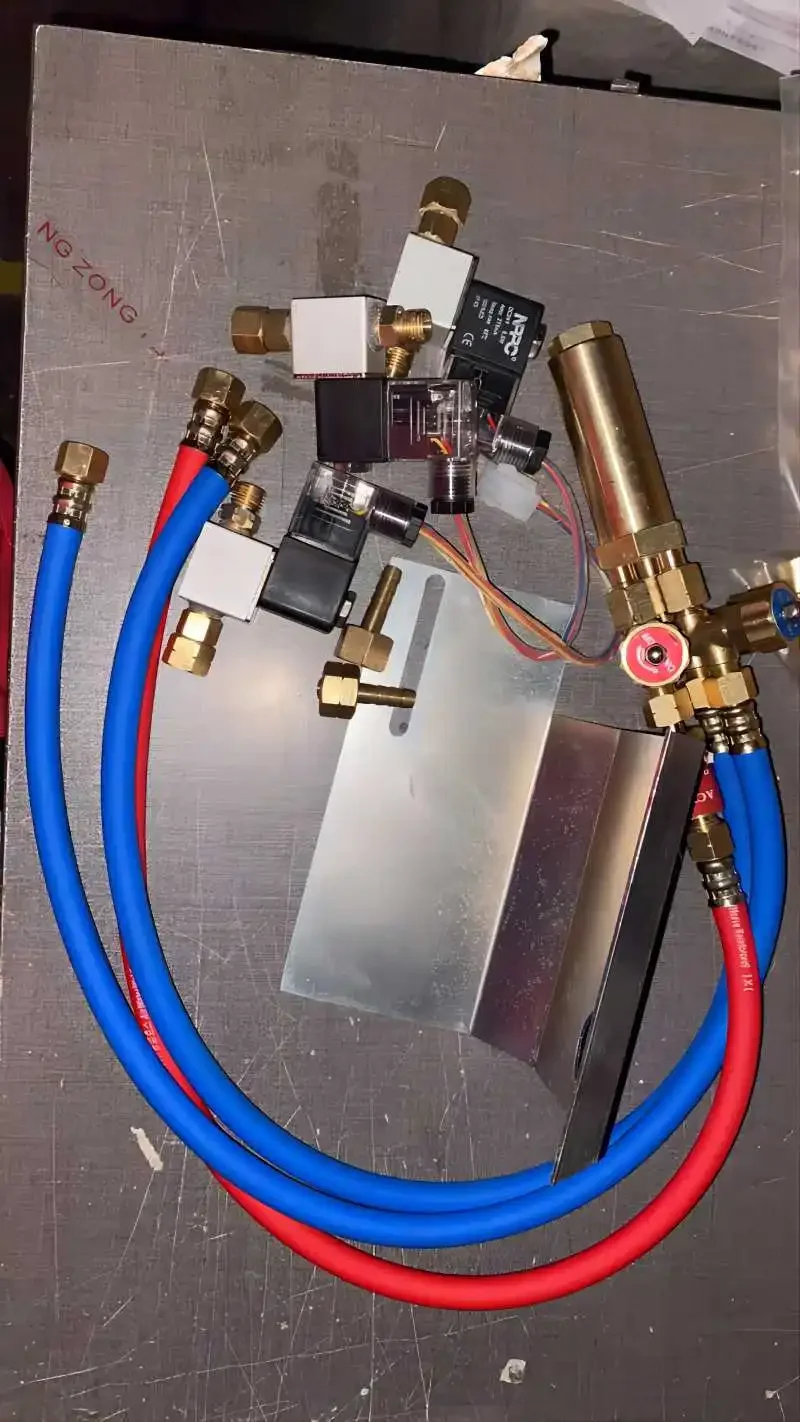 آلة قطع اللهب آلة قطع البلازما المحمولة القوس والنشاب Pantograph الألومنيوم النحاس الصلب آلة قطع الألواح المعدنية الصغيرة