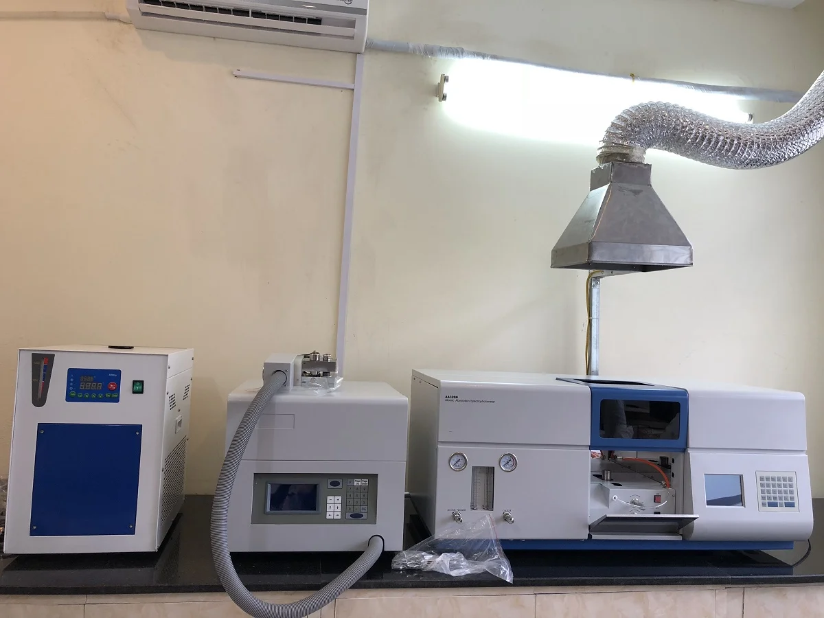 Automatic Double Beam Atomic Absorption Spectrophotometer, High Precision Lab Analytical Instrument with Flame Furnace