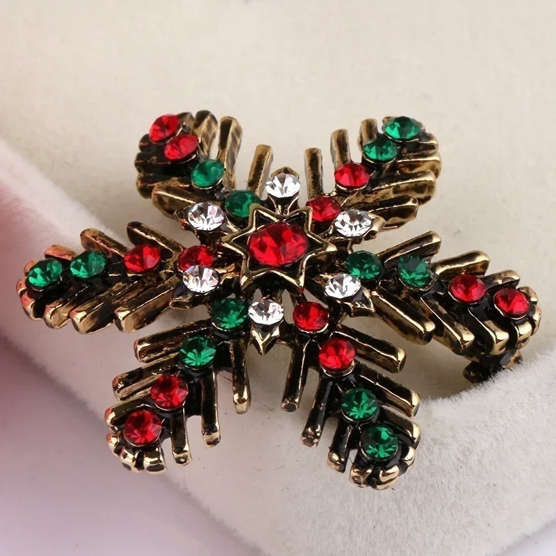 Fashion Accessories Christmas Snowflake Brooch Creative Gift European and American Colored Crystal Brooch Suit Decoration