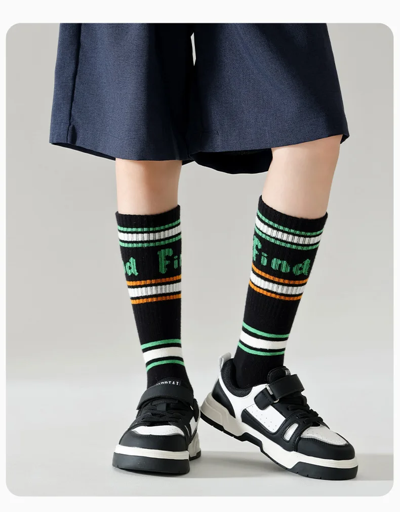 Baumwollsocken, 4 Paar, lange Socken, Kindersocken, Kniestrümpfe, gestreifte Sportsocken, Socken für Jungen und Mädchen, Skating-Socken, Sportsocken. – Detail 5