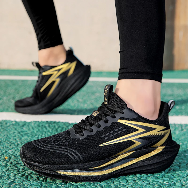 

Профессиональные кроссовки для мужчин, новинка 2025 года, стильная студенческая легкая амортизирующая молодежная спортивная обувь с карбоновой пластиной