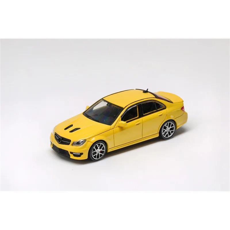 

**PreOrder** King Model 1:64 **PreOrder**