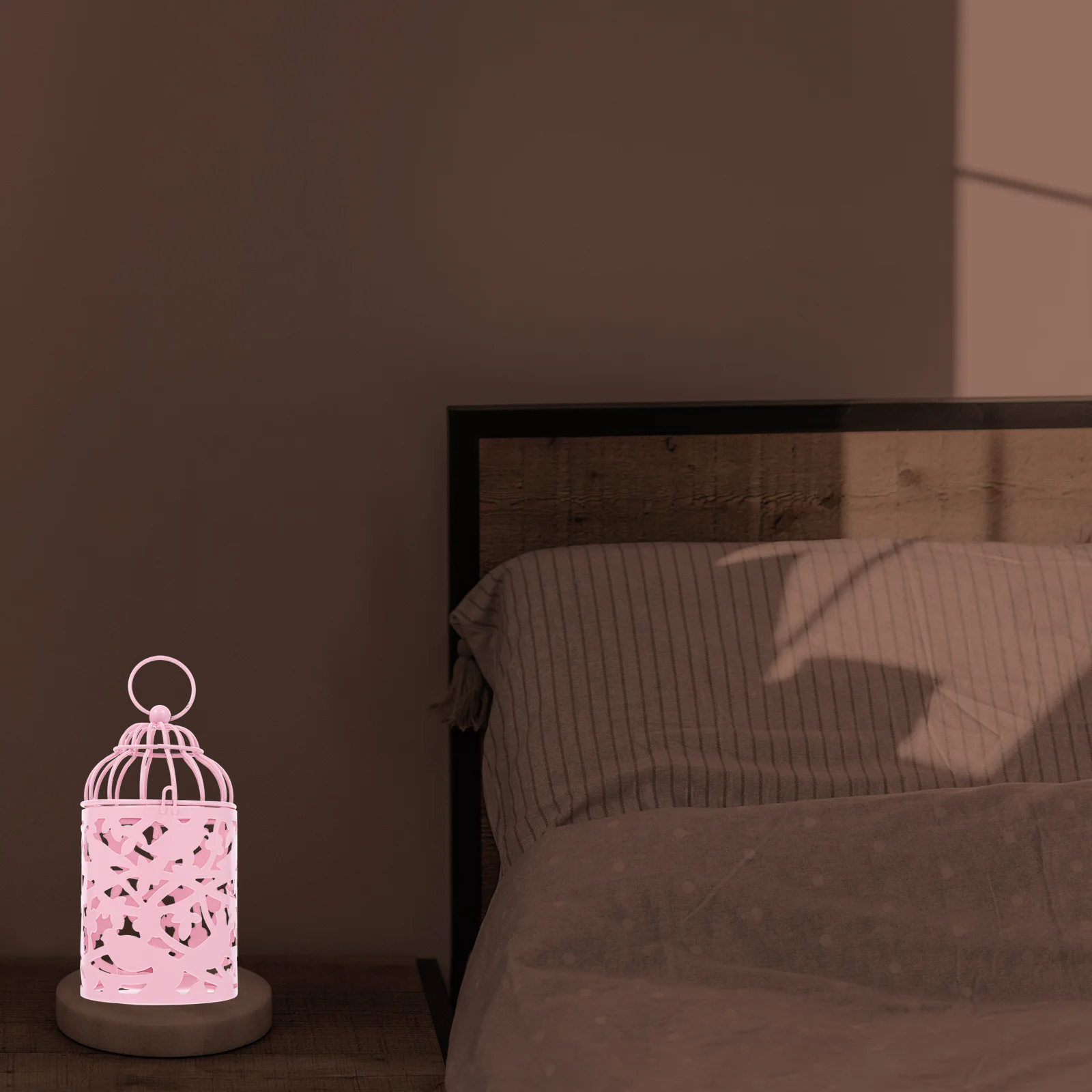 

1Pcs Iron Cage Holder Pink Hollow Pattern Decorative Stick Home Office Wedding Party Vintage Style