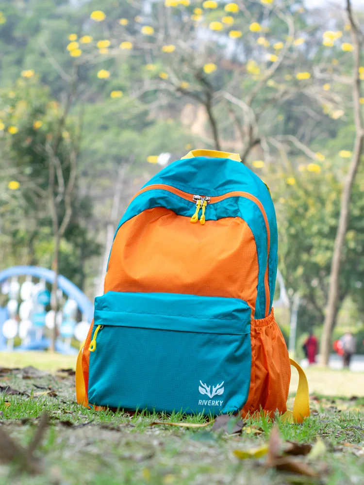 

Ultra-Light Outdoor Women's Backpack for Travel And Hiking Slim Fit Nylon Material Camping And Sports Style Chinese Made