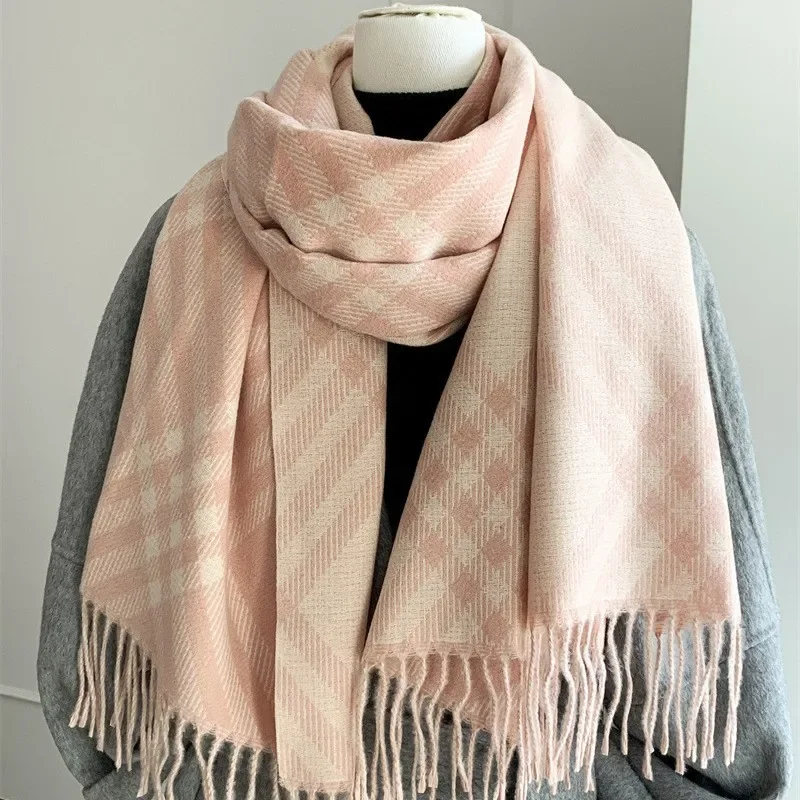 Sciarpa scozzese di lusso con nappe, involucro acrilico addensato per le giornate fredde, leggera ed elegante, essenziale per i viaggi e tutti i giorni