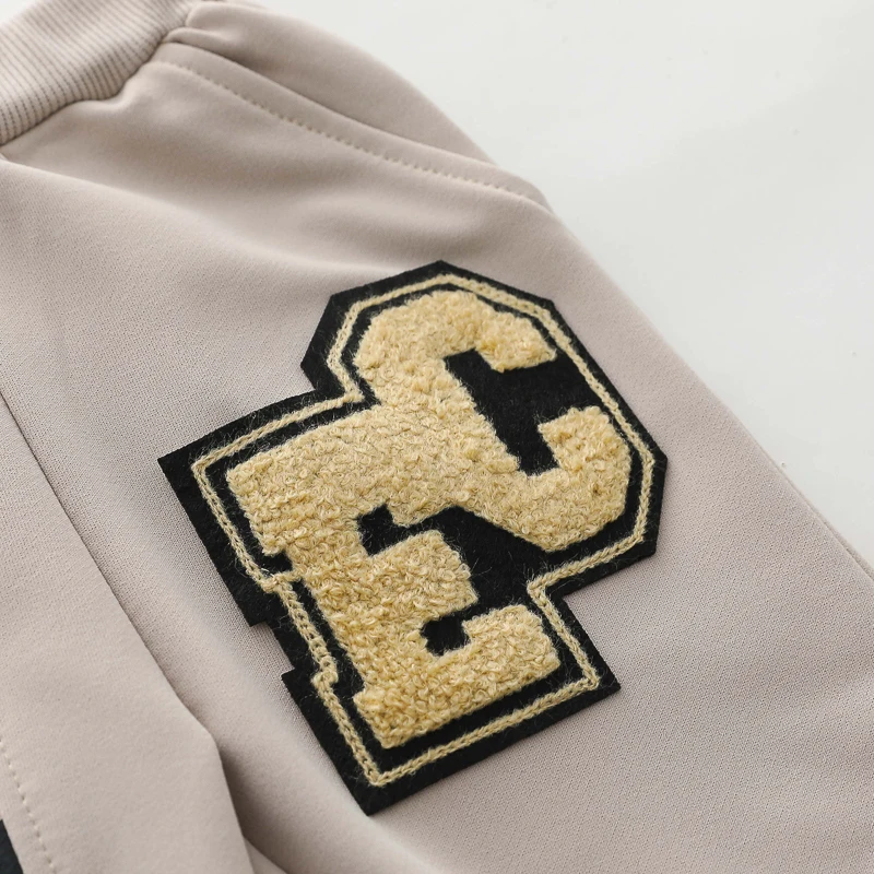 2-teiliger, karierter, mit Cartoon-Bären bestickter, langärmeliger Anzug für Säuglinge und Kleinkinder, saisonales Frühlings- und Herbst-Outfit – Detail 5