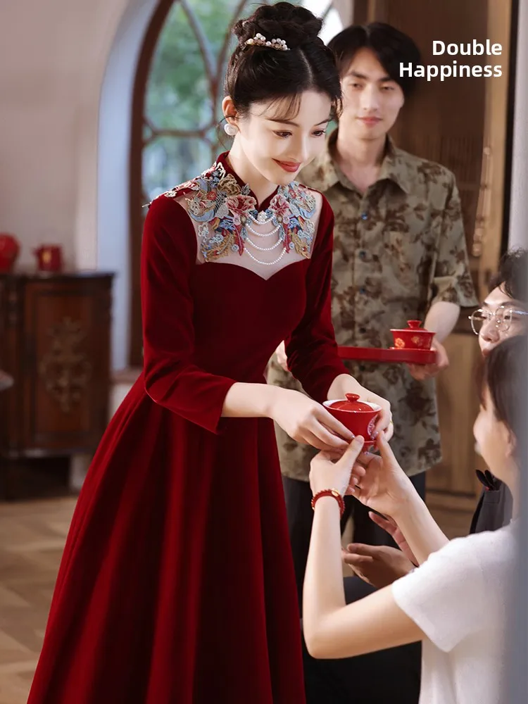 

Велюровое свадебное платье Ele белого цвета с красными вставками для церемонии возвращения домой, длинное, с молнией, приталенное, для женщин