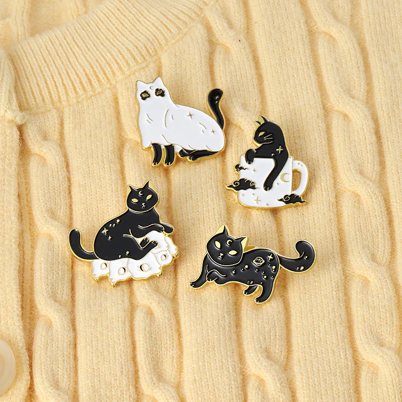 Ghost Cat Enamel Pins Custom Skeleton Stars Kitten Boo Brooch Lapel Badge Bag Punk Black Animal Jewelry Gift for Kids Friends