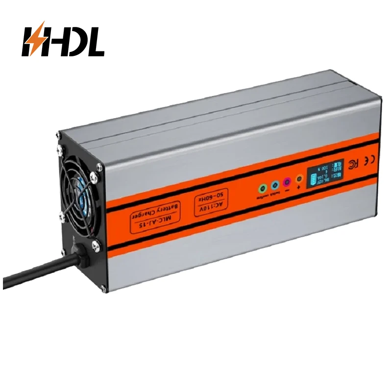 Schnellladegerät für SOCO/TC/TS/TC MAX 110V Eingang US-Standard Elektrofahrzeug Lithium-Batterie-Ladegerät 15A einstellbarer Strom