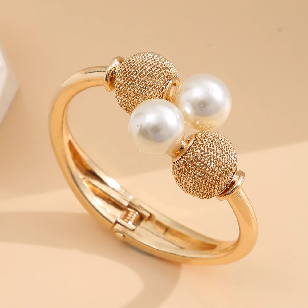 Vintage Geometric Hyperbole Gold Color Metal Open Bangle for Women Lady Charm Pearl Ball Female Cuff Bracelet Party Jewelry