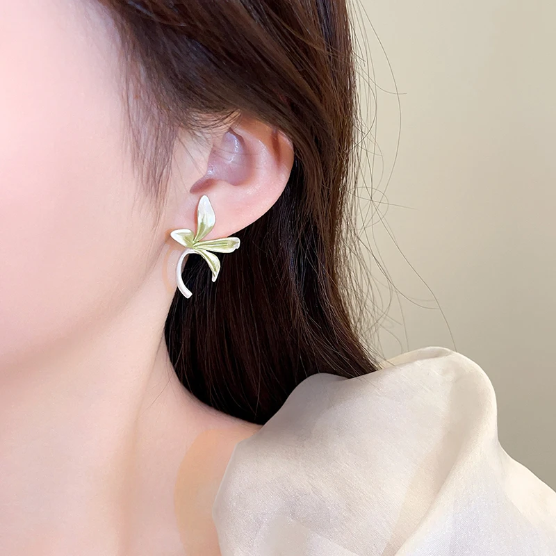 Neue Farbverlauf Grün-Silber Blumen-Ohrstecker Elegante Emaille Blumen-Ohrringe Trendiger Damenschmuck für Alltag Büro Dating – Detail 7