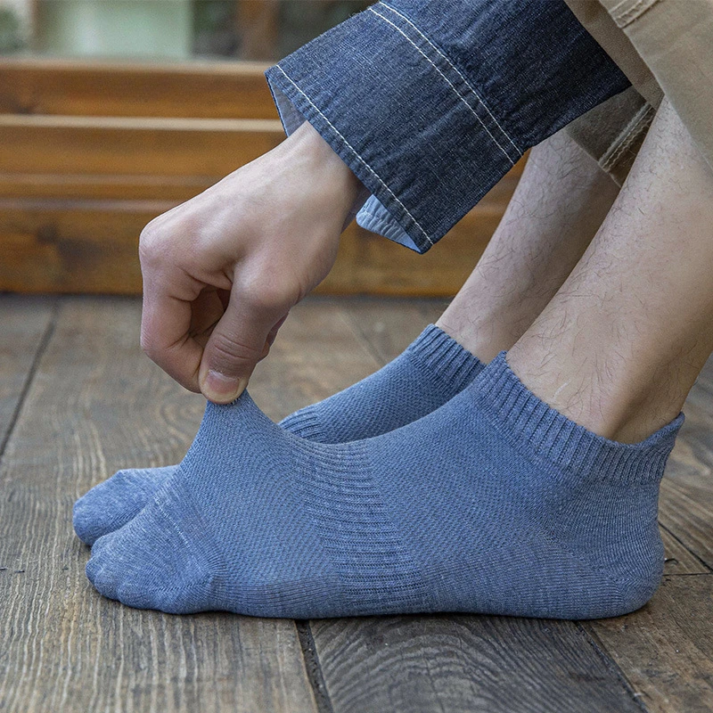 Mens Solid Color Sock Slippers Casual Fashion Low Cut Ankle Socks Men Male Spring Summer Thin Cotton Breathable Short Socks Gift