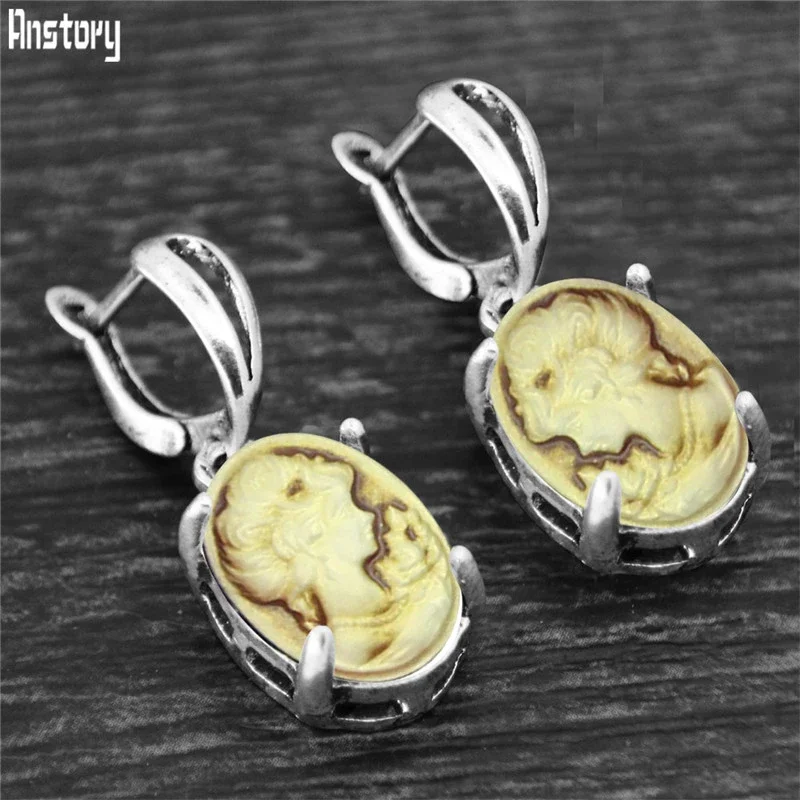 Vintage Oval Cameo Earrings For Women Antique Silver Plated Claw Pendant Lady Queen Fashion Jewelry