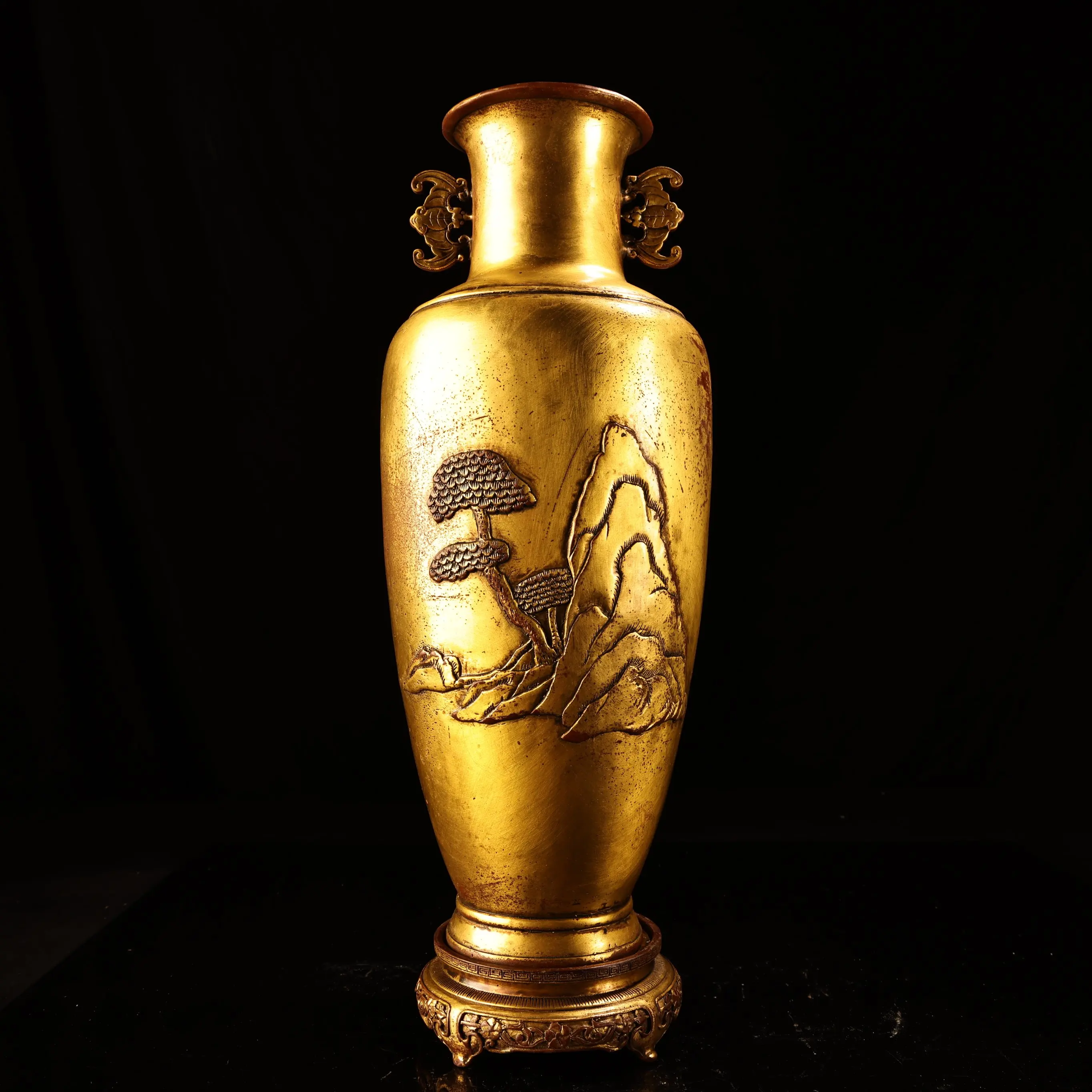 

16"Tibetan Temple Collection Old Bronze Gilded High Relief Bat Statue Ears Pine Mountain pattern High Cylinder Bottle Vase
